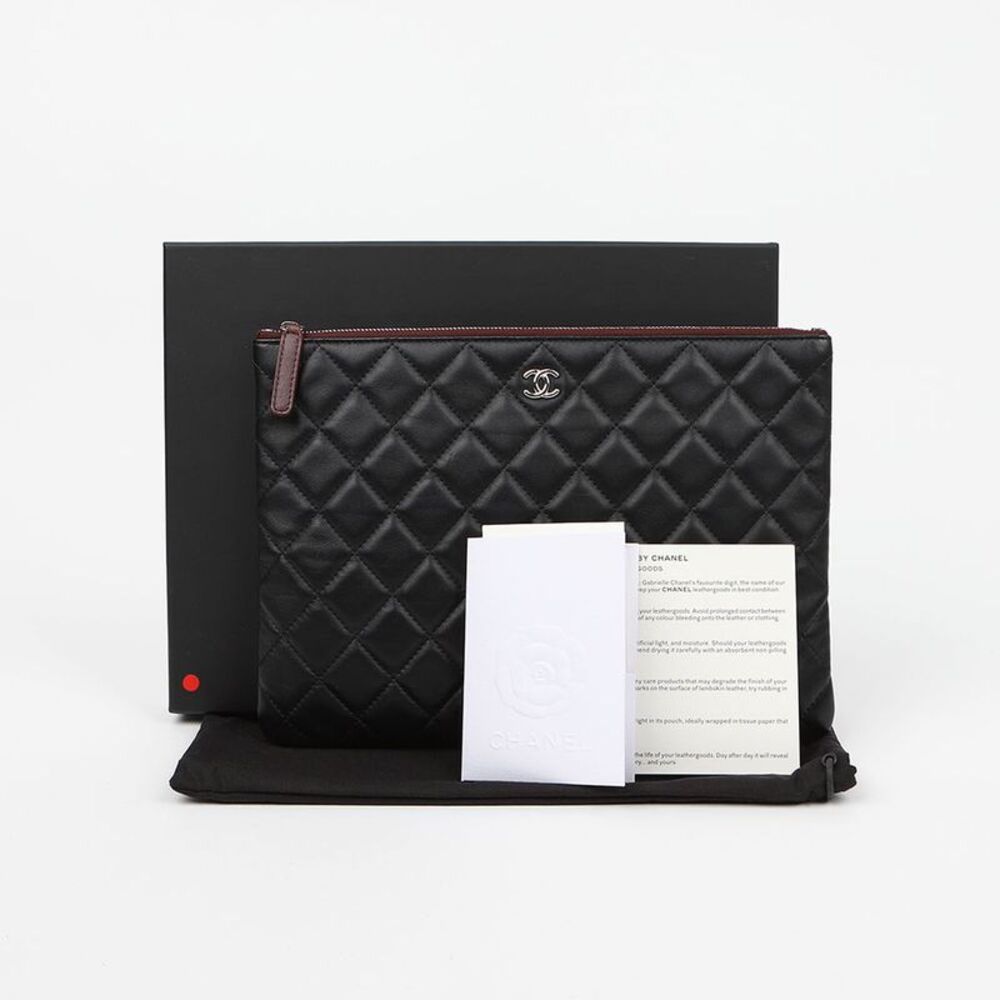 Classic New Medium Lambskin Clutch Black Silver